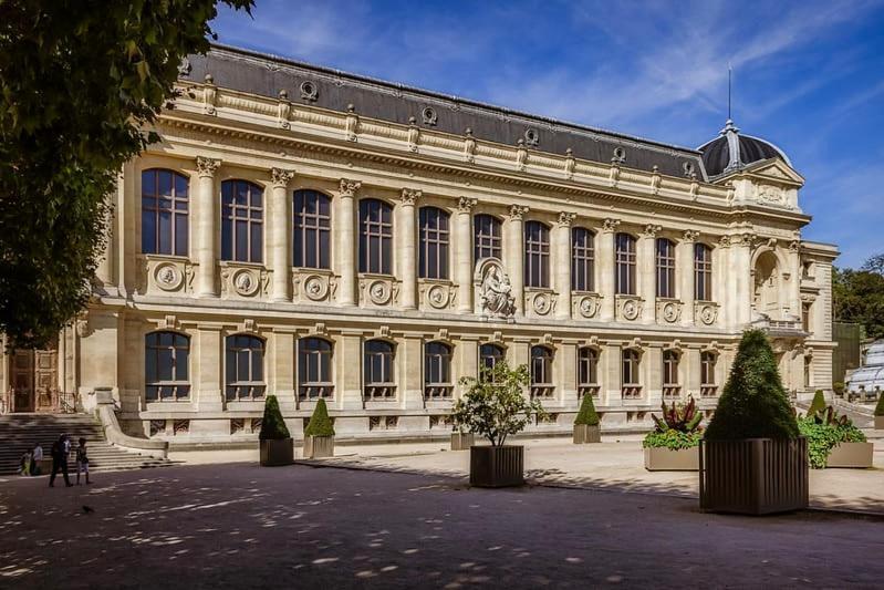 Service - En Face Du Musee - 5 Appartement *