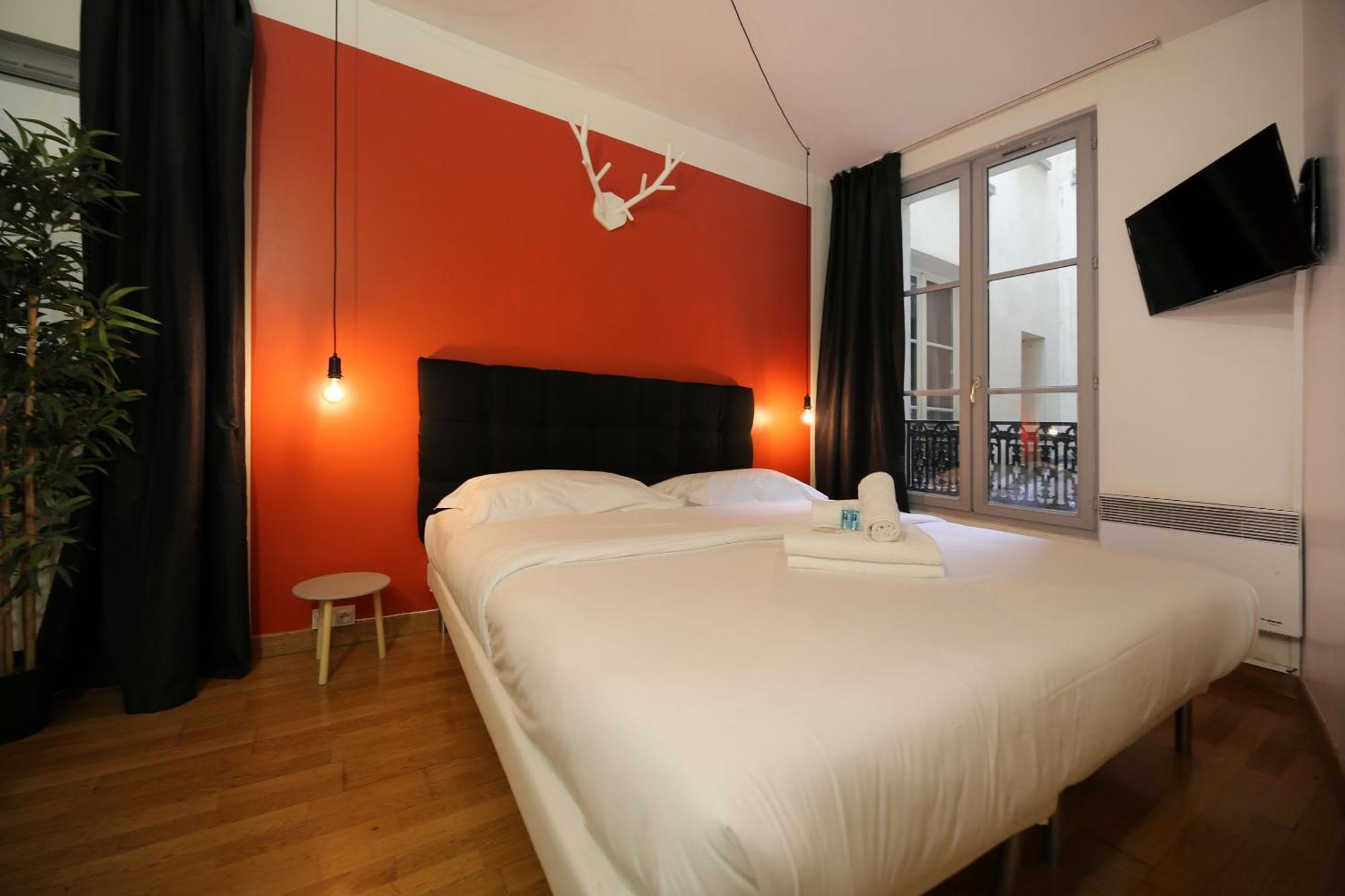 Service - En Face Du Musee - 5 Appartement